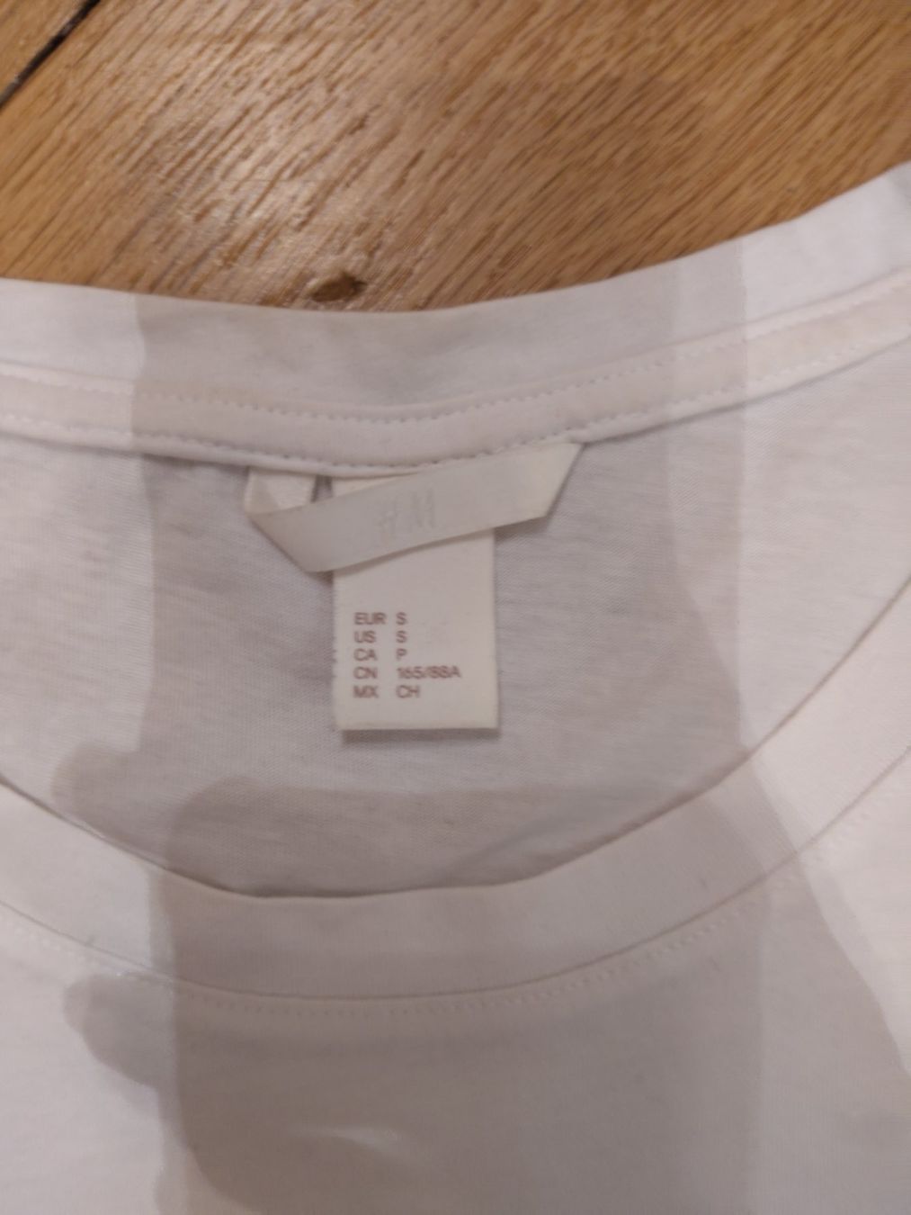 H&M T-shirt: T-Shirt – Usato da Bern venduto da Linii 2