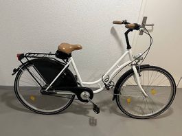 Damenvelo in gutem Zustand