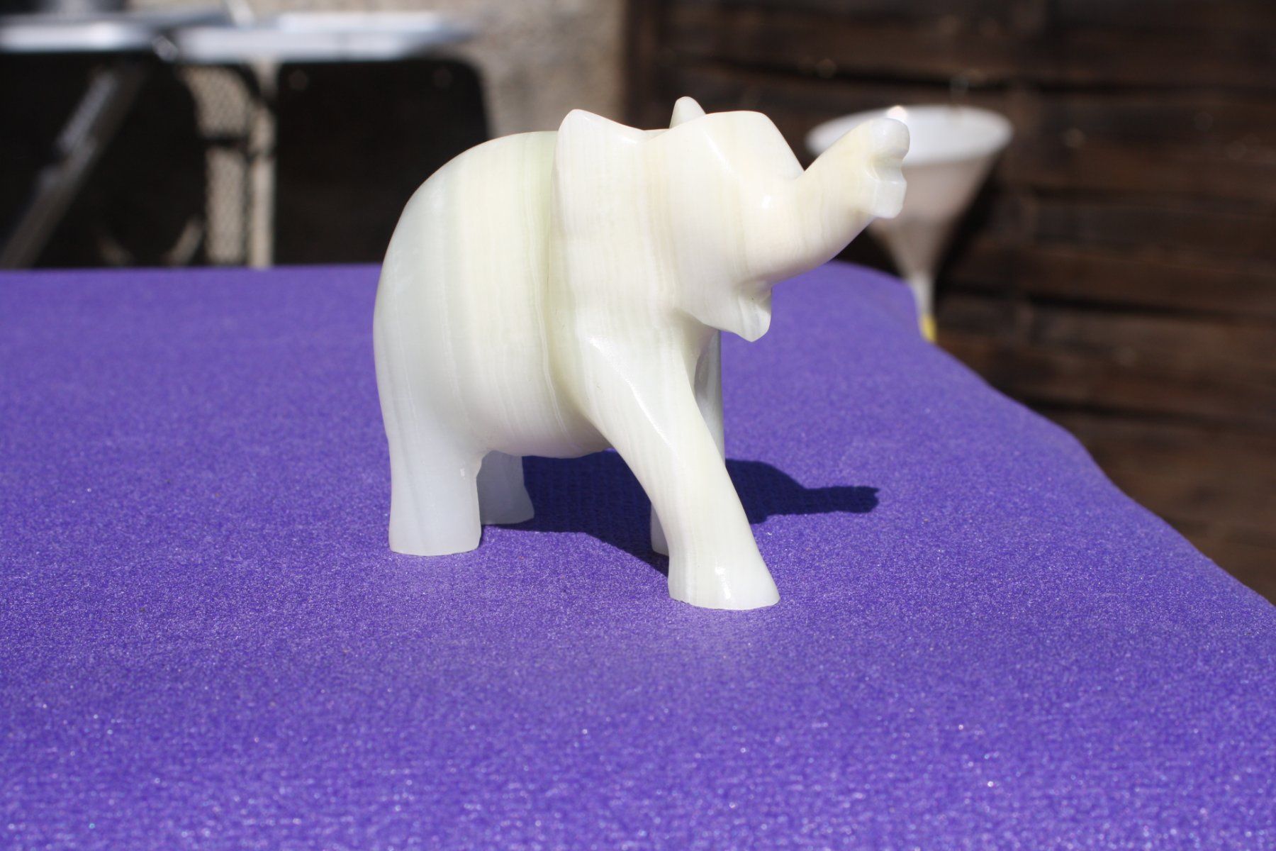 Figurines: ELEFANT JADE? – D'occasion à Wauwil par Pneuedy 8
