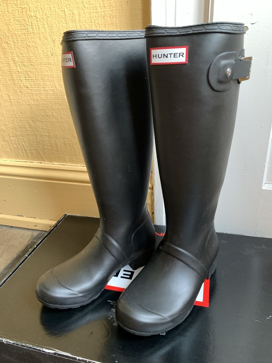 Hunter Damenschuhe: Hunter Gummistiefel Original Gloss Graphite Grösse 37 – Gebraucht aus Adliswil von Alex_Weber 4