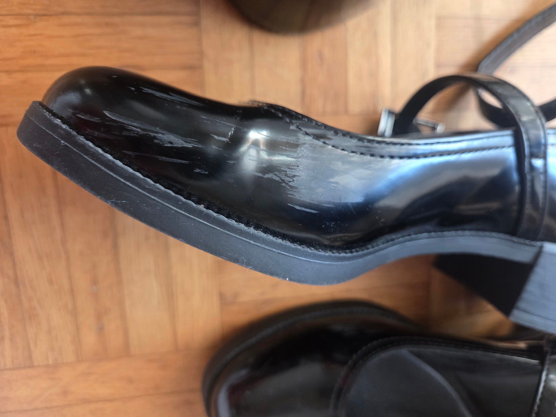 Chaussures femmes: Schuhe Gr. 39 plus schwarze Handtasche – D'occasion à Basel par Roundtrip 6