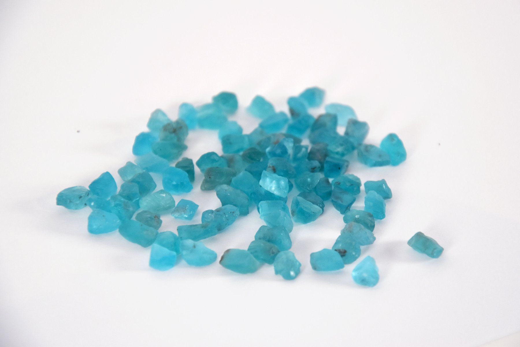 Minerali & Pietre curative: Apatite bleu brute – Nuovo e nell'imballaggio originale da Vaulion venduto da sambigben 2