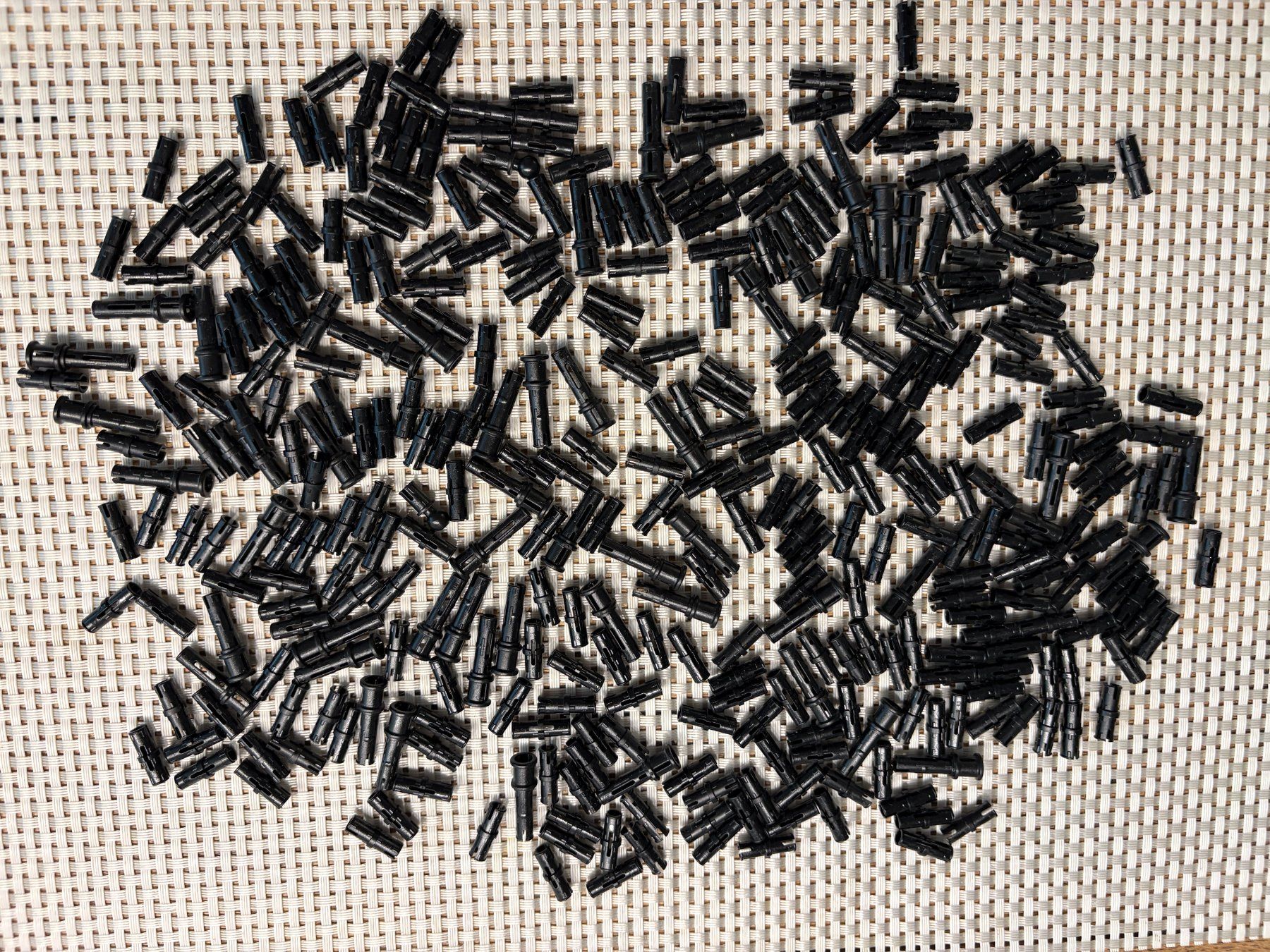 Lego Kit di costruzioni: Lego Technik 8110 schwarze Pin Pins Stecker – Usato da Buochs venduto da Techtelmechtel