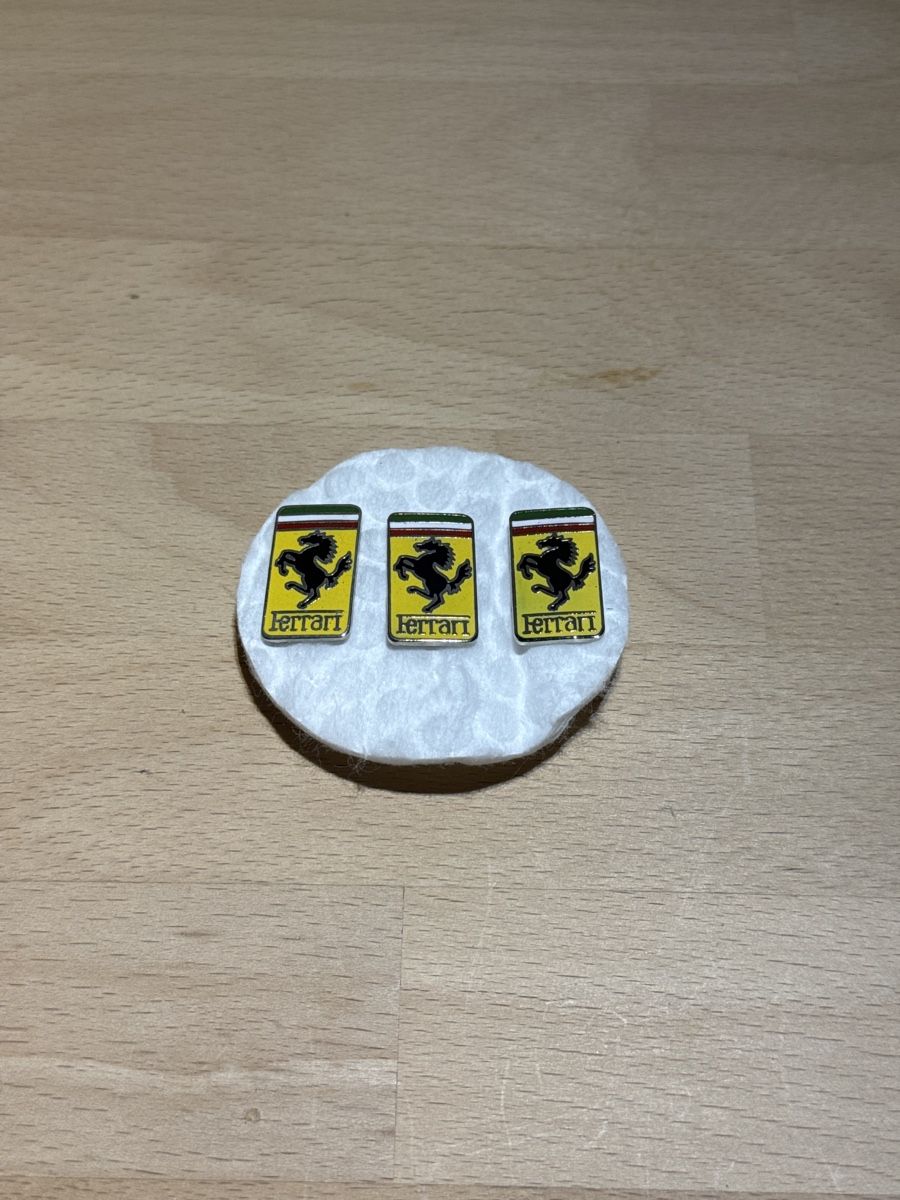 Ferrari Placchette & Badge: Pin - Ferrari (3X) – Usato da Stüsslingen venduto da leo_nzh6