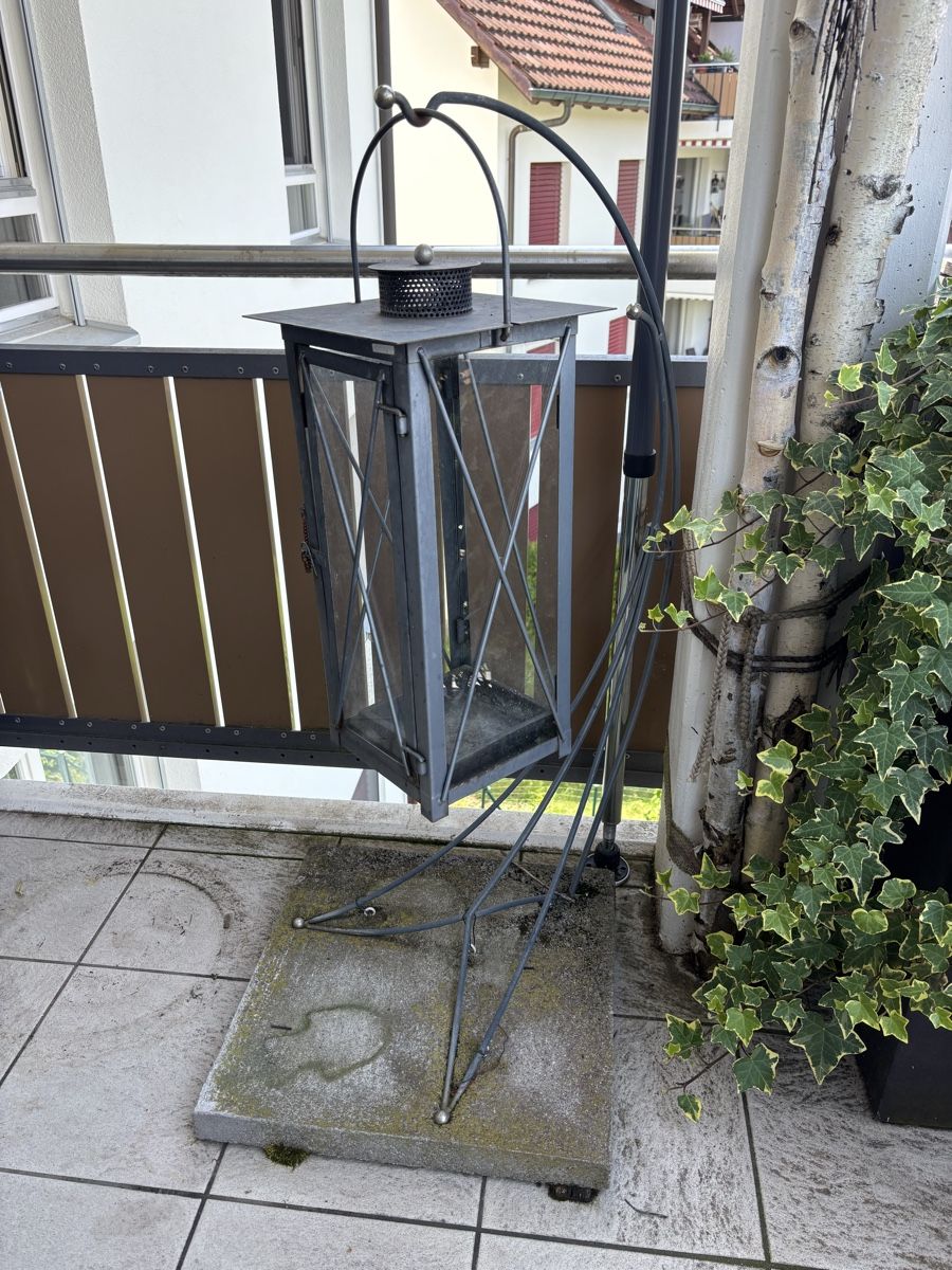 Lanternes: Schöne, grosse Laterne mit Ständer – D'occasion à Mettmenstetten par CarolinB 1