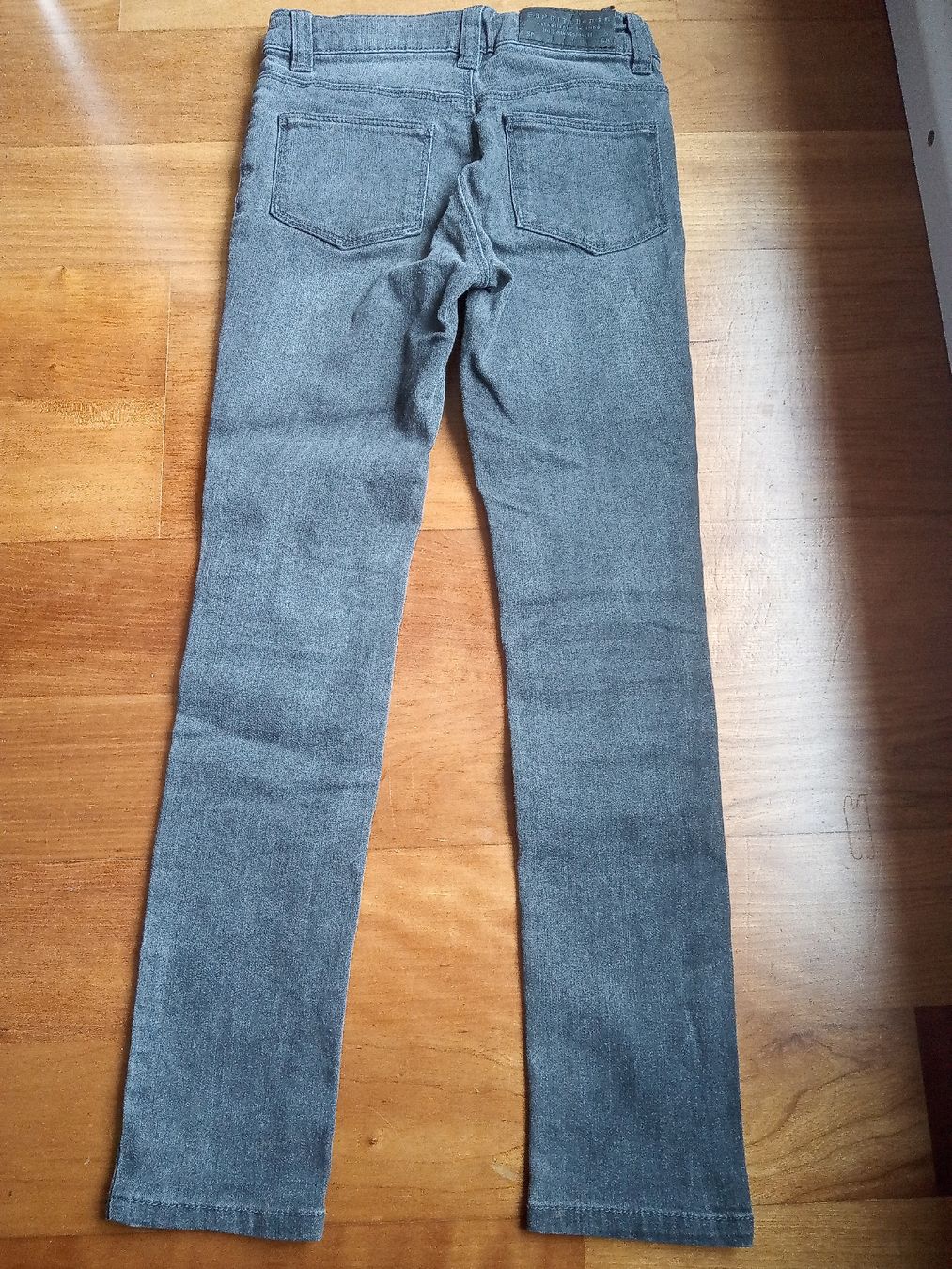 Esprit Pantaloni: Esprit Jeans, Grau, Gr. 128, Kinderjeans! – Usato da Büren SO venduto da swelch 1