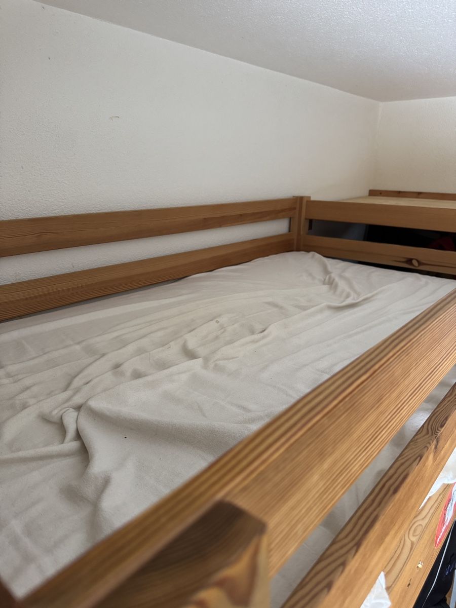 Ikea Letti: Letto a castello in legno con scala, usato – Usato da Dietikon venduto da musiko 4