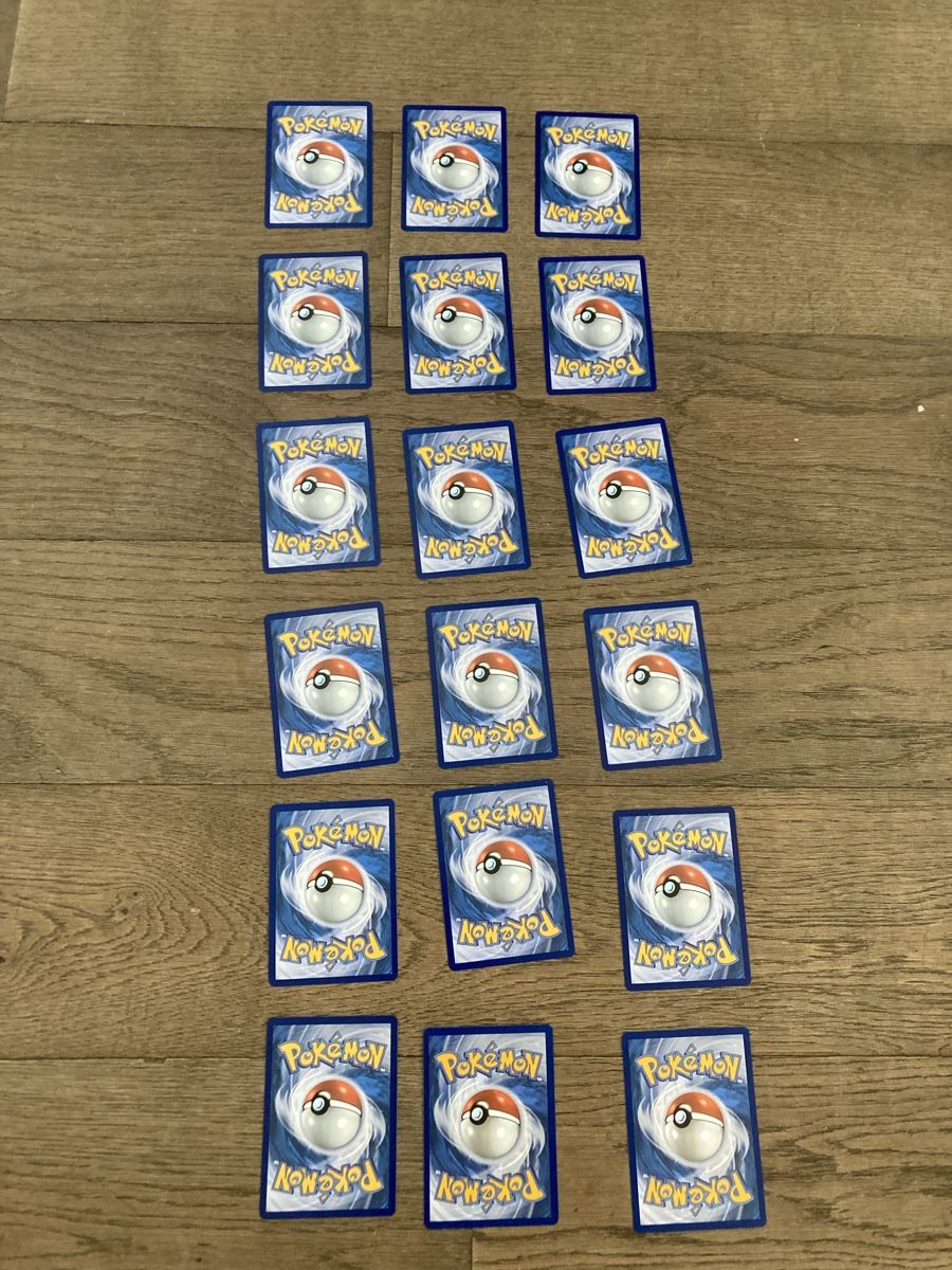 Pokémon Carte collezionabili: 18 Pokémon Karten – Usato da Uznach venduto da galadriel2009