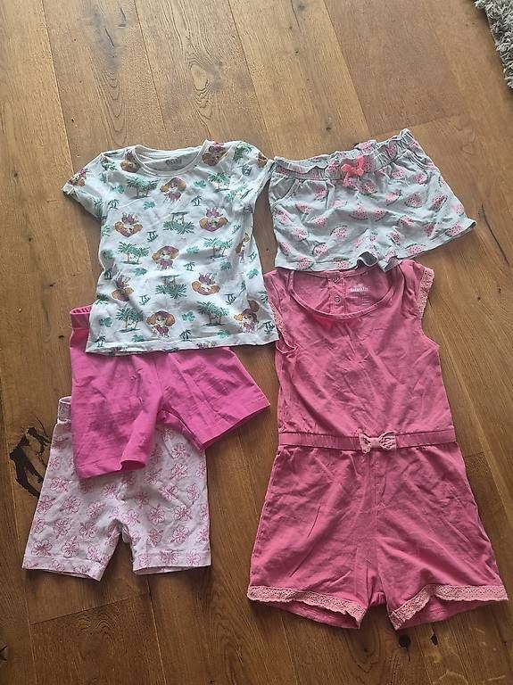 Lotti & Set di vestiti: Klederpaket Mädchen  Sommer Grösse 110/116 – Usato da Koppigen venduto da abu_5syv