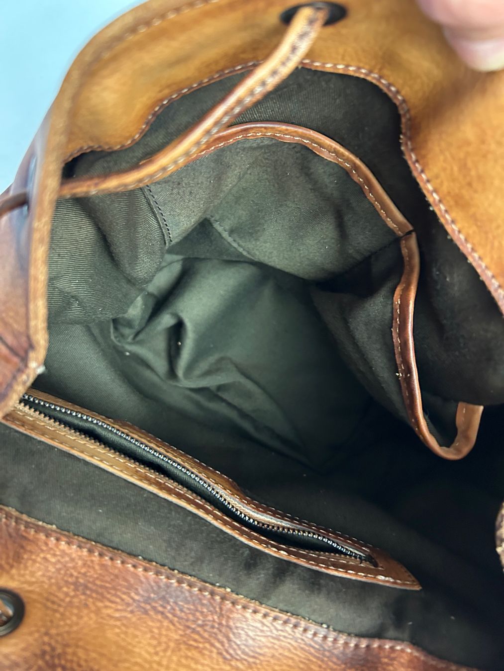 Borse da donna: Tasche / Bikertasche, Leder und gepflegt – Usato da Rheineck venduto da emma.gut 5