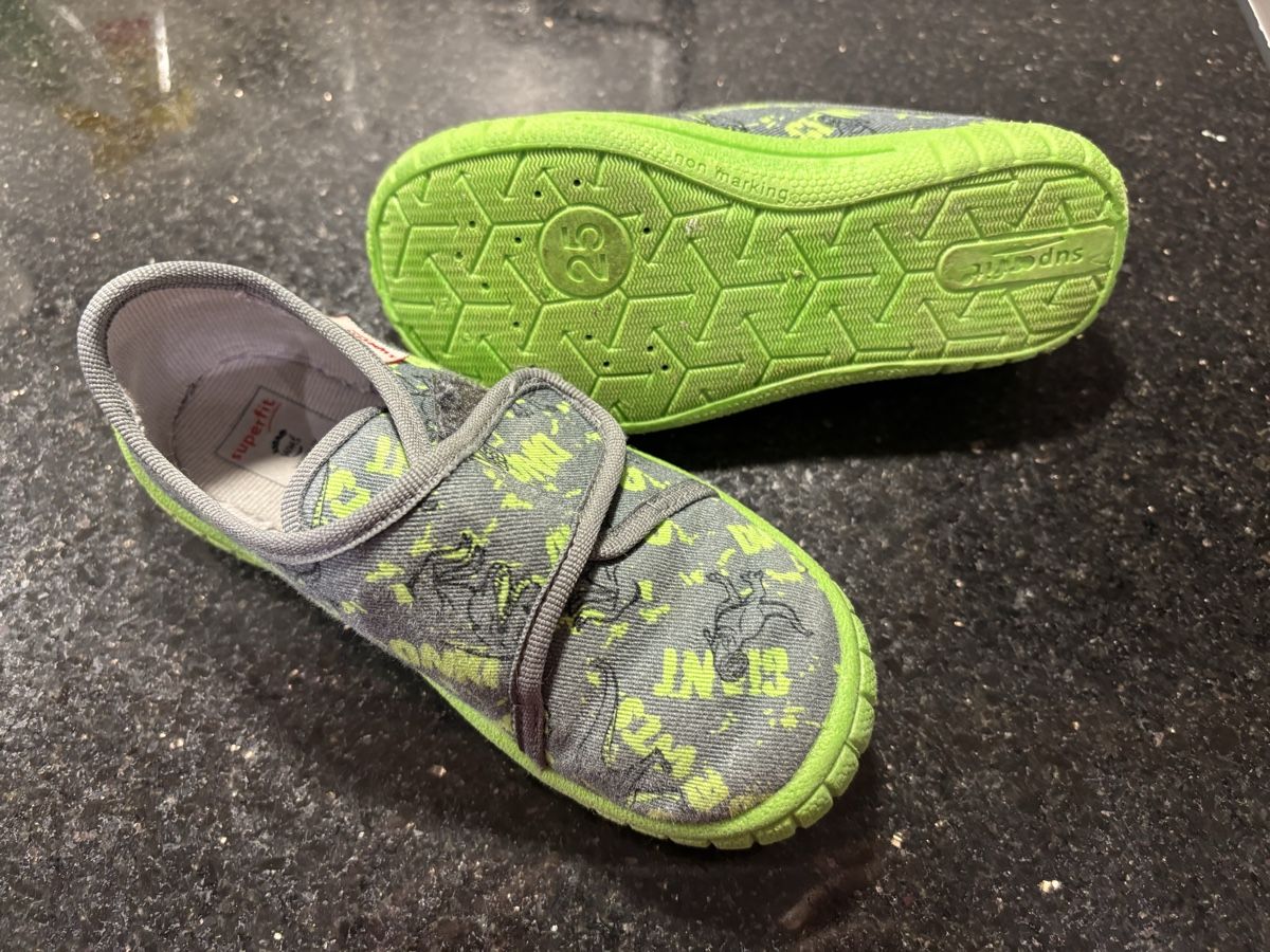Schuhe für Jungen: Superfit Finken Gr. 25 – Gebraucht aus Zweisimmen von DieDaDo