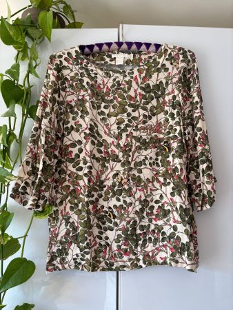 H&M Shirt mit floralem Motiv Gr. 34
