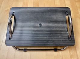Fussstütze für unters Pult