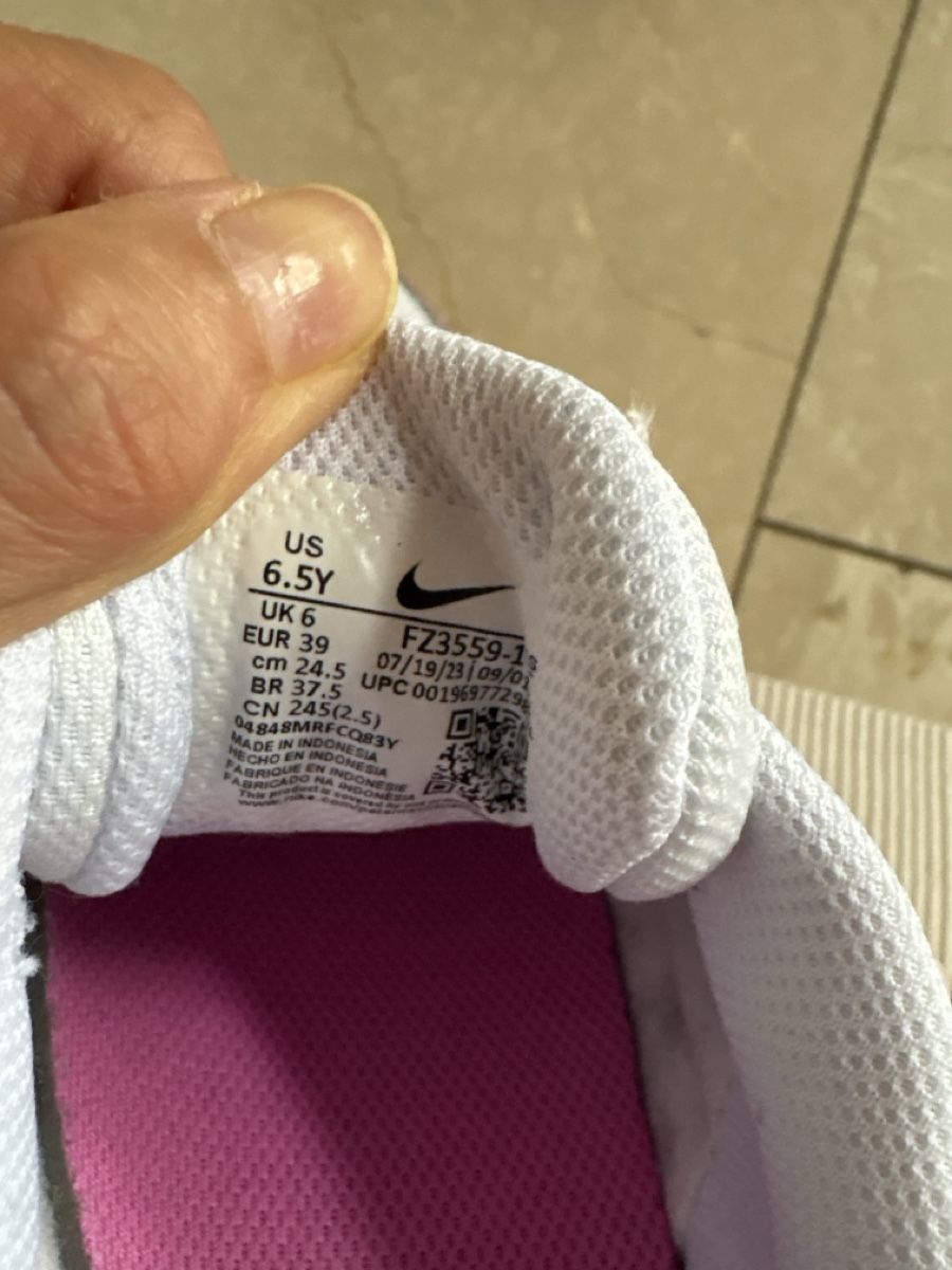 Nike Chaussures femmes: Nike Air Grösse 39 – D'occasion à Safnern par villi007 3