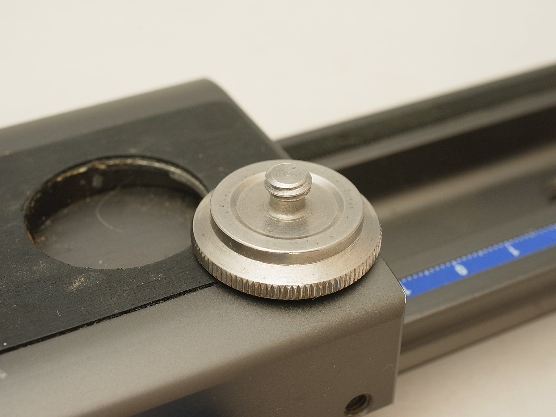 Novoflex Treppiedi & Teste: Novoflex Castel L & 2 Schrauben 1/4" #h1 – Usato da Dietikon venduto da Baro4 1