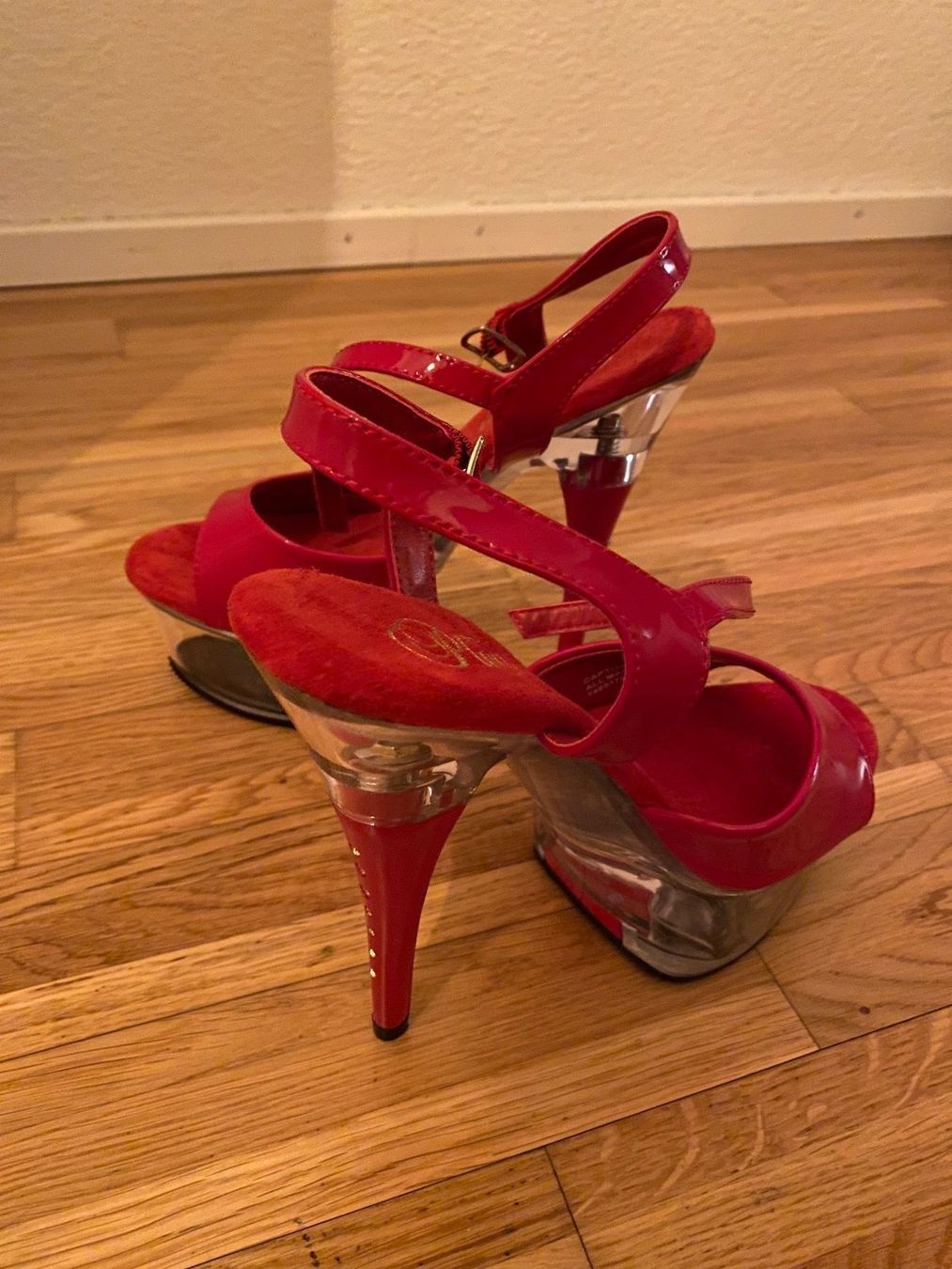 Scarpe da donna: Pleasure Heels rot Gr. 36 – Usato da Root venduto da mele2013 1