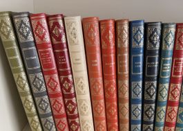 Sammlung aus 19 Avanti-Büchern
