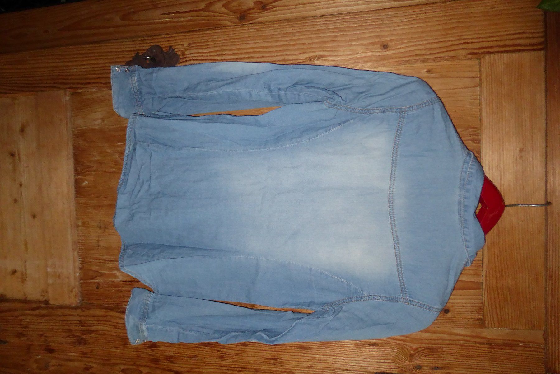 Camicette: Lässige Jeans Bluse Gr XS – Usato da Sargans venduto da Benziner 3