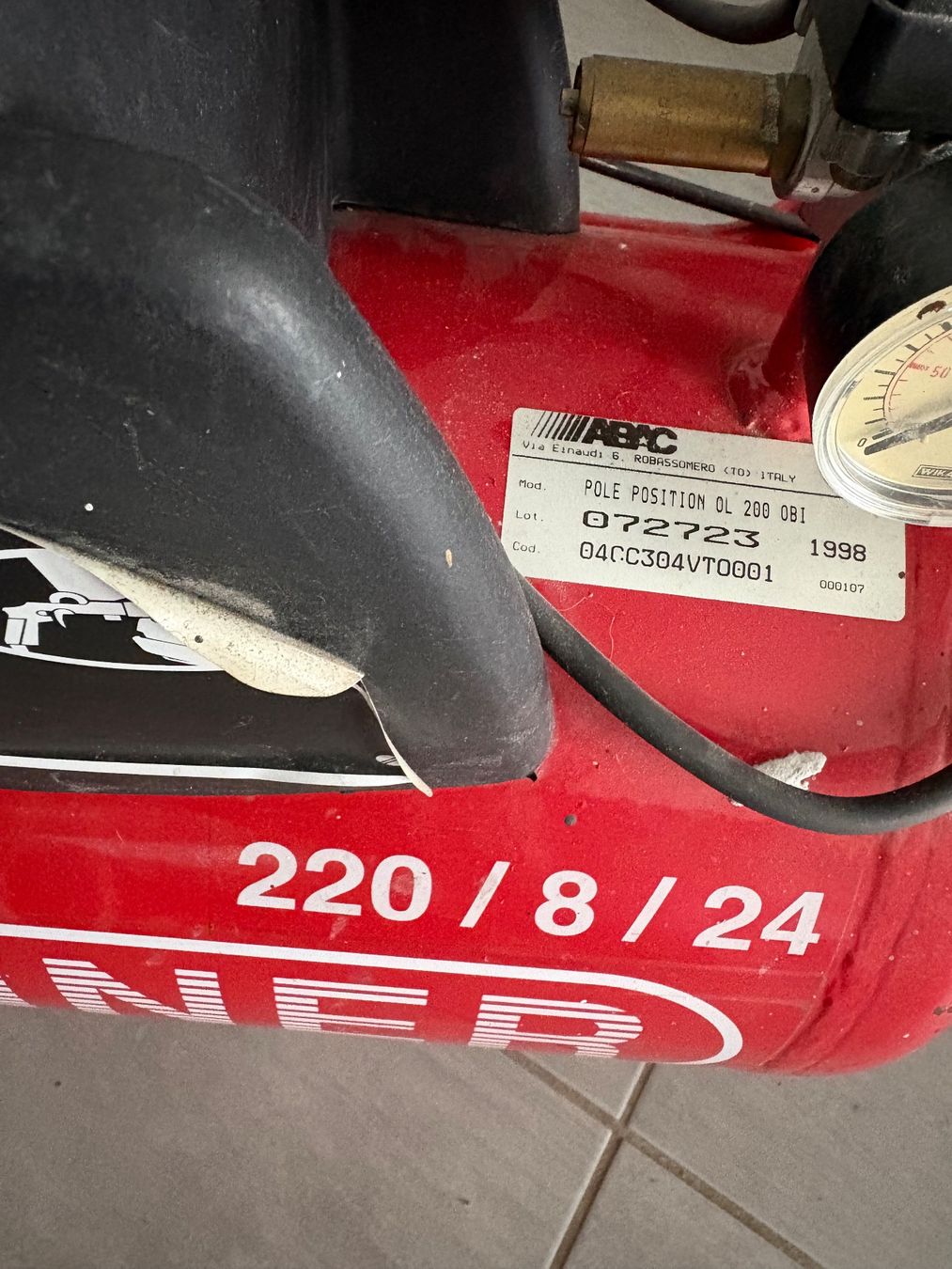 Compressori: Airliner Kompressor 24L  8 bar 1.5 HP fahrbar – Usato da Münchwilen TG venduto da Laty77 4