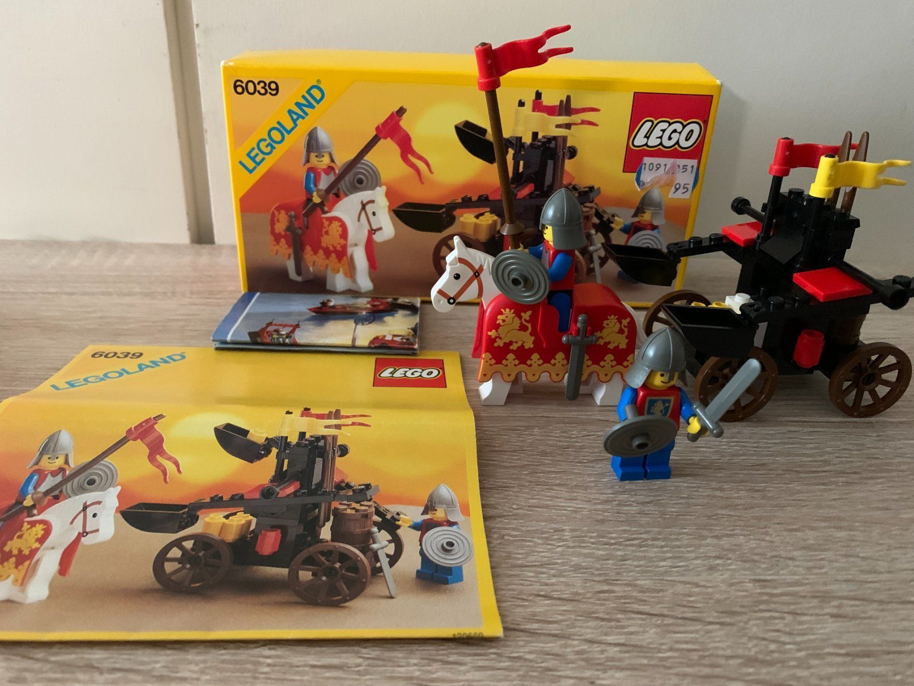 Lego Kit di costruzioni: LEGO Ritter 6039 Twin Arm Launcher – Usato da Basel venduto da Don-Angel 1