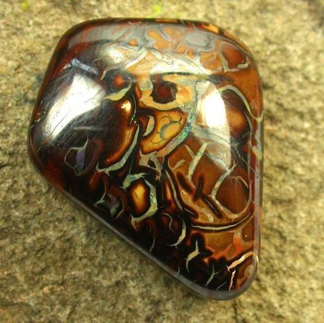 Pietre preziose: Australischer Boulder Opal 35.60Cts. – Usato da Bern venduto da Grindelwaldaus