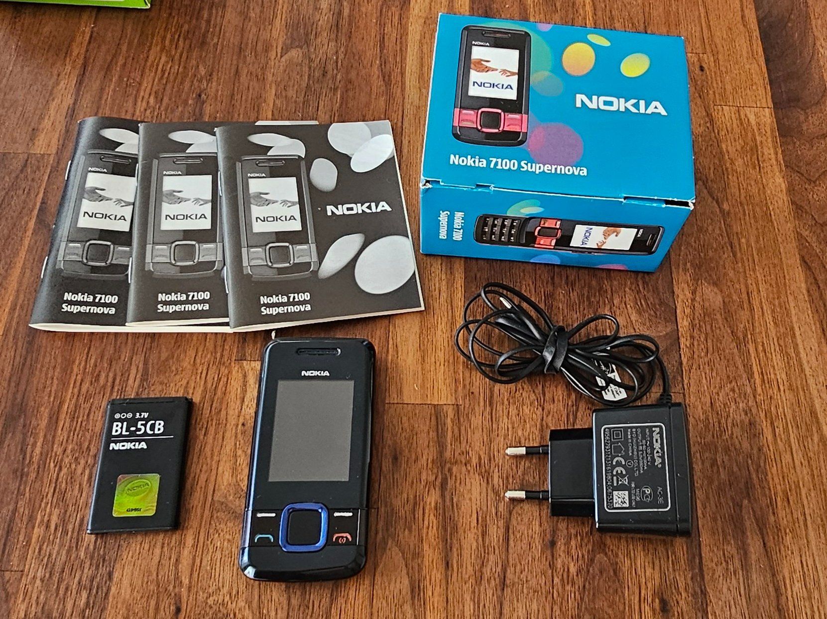 Nokia Telefoni cellulari / Smartphones: ✅Nokia 7100 Supernova📌 – Usato da Kreuzlingen venduto da UAE 1
