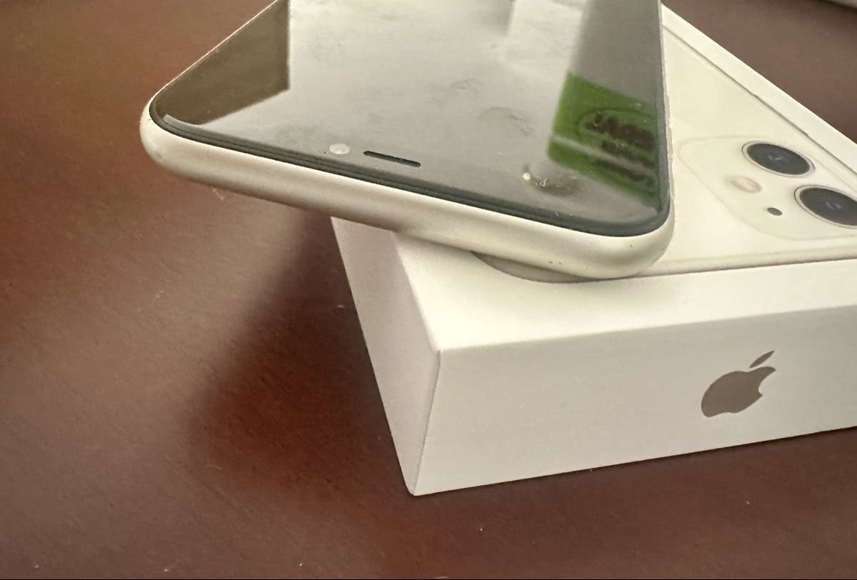 Apple Telefoni cellulari / Smartphones: iPhone 11 64 GB mit Originalverpackung – Usato da Genestrerio venduto da Demis27 6