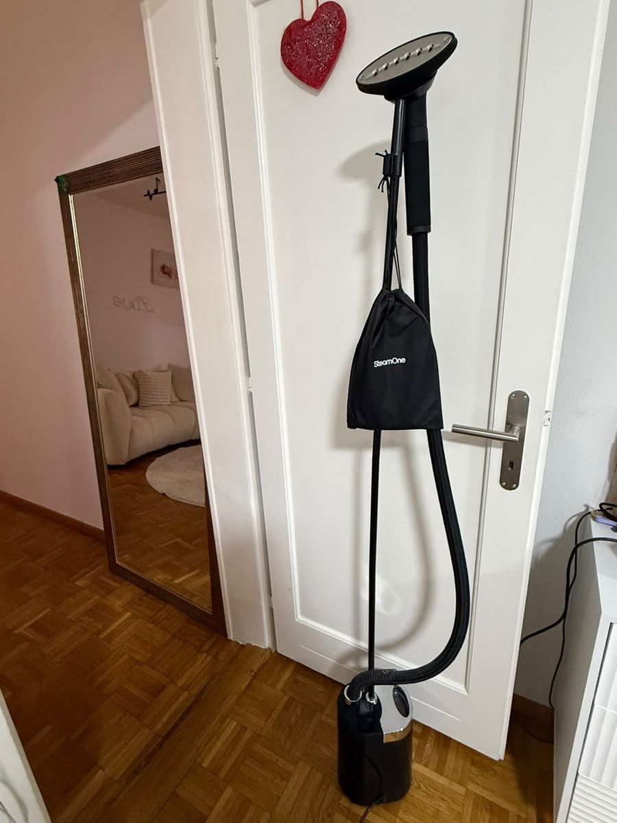 Bügeleisen: SteamOne Steamer Garment Care Black – Gebraucht aus Lausanne von musk-77 2