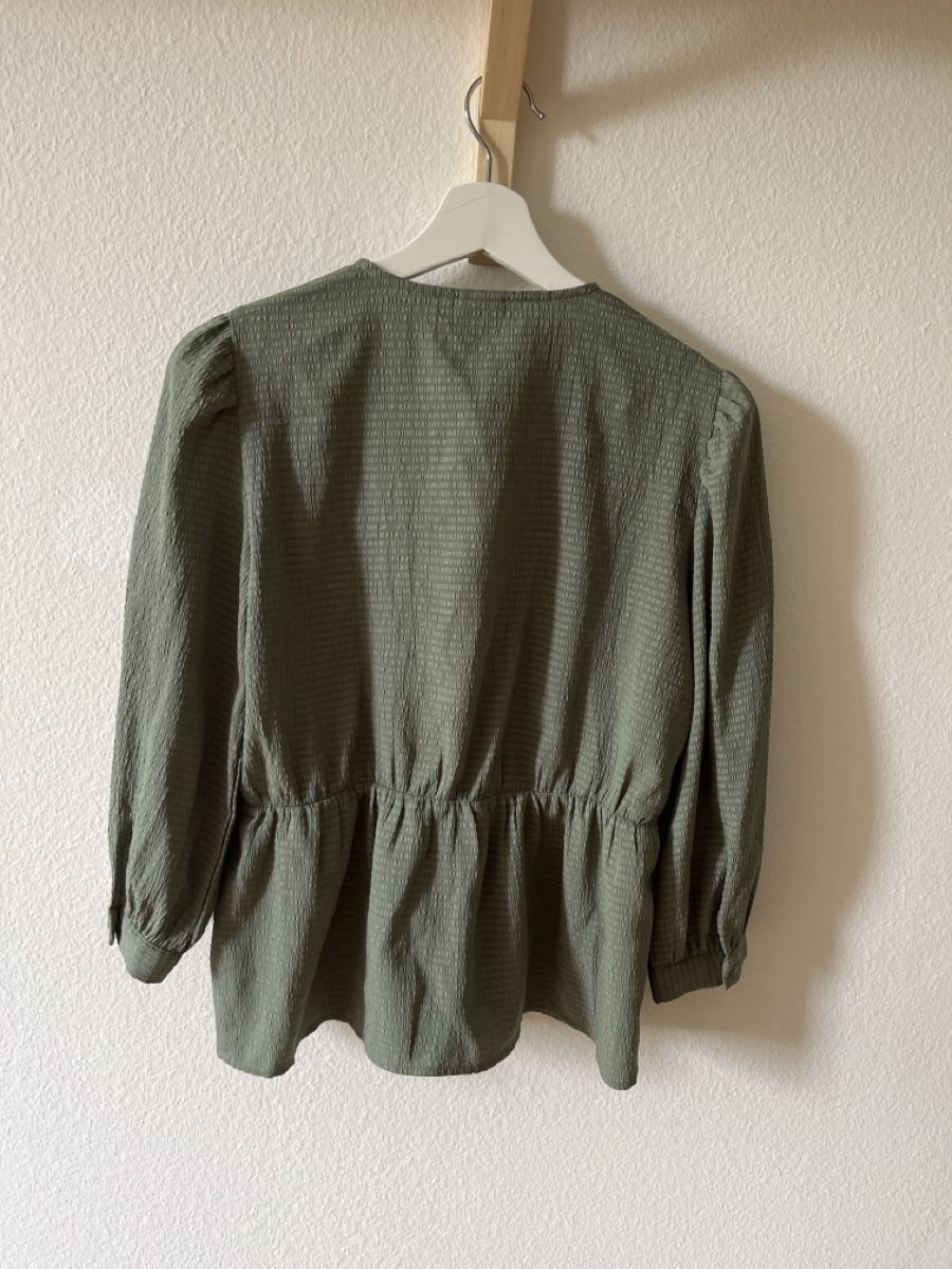 Only Blusen: grüne Bluse – Gebraucht aus St. Gallen von cor_c9lz 1