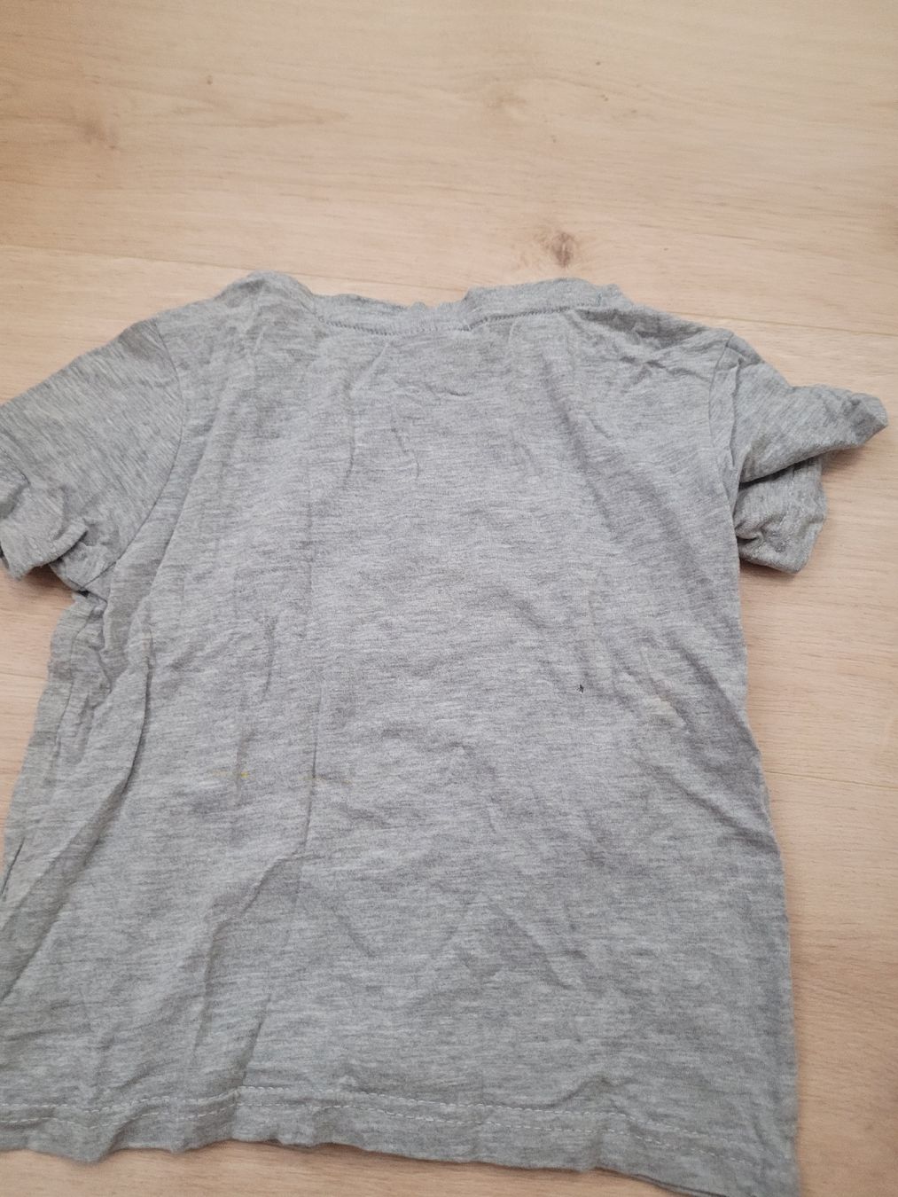 Chemises, T-shirts & Polos: t-shirt Gr. 92/98 – D'occasion à Lupsingen par sta_wgg5 5