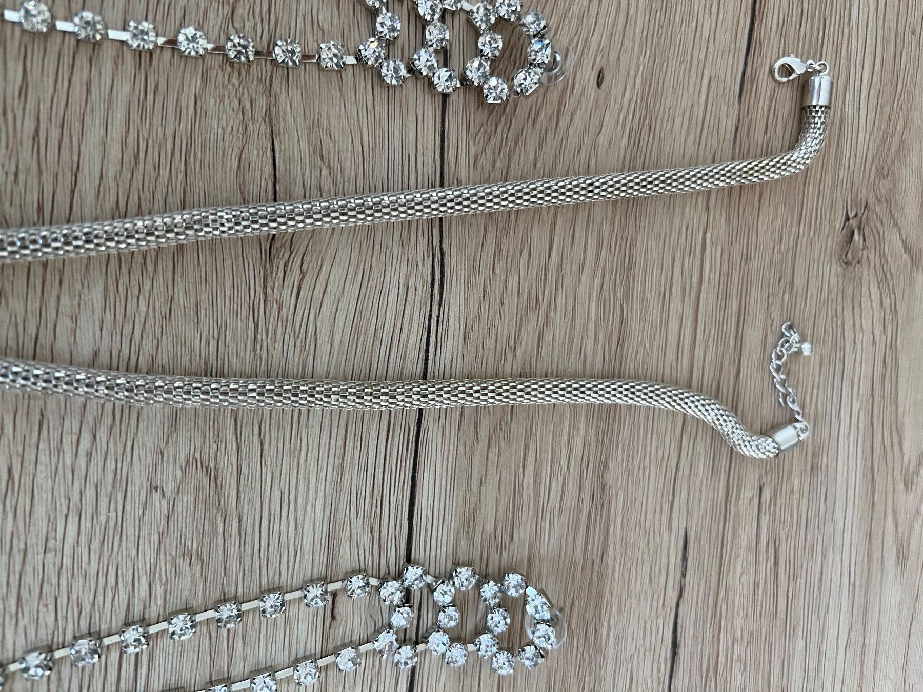 Orecchini pendenti & Orecchini a lobo: Lot collier et boucle d’oreille – Usato da La Chaux-de-Fonds venduto da GabrielaKlein 1