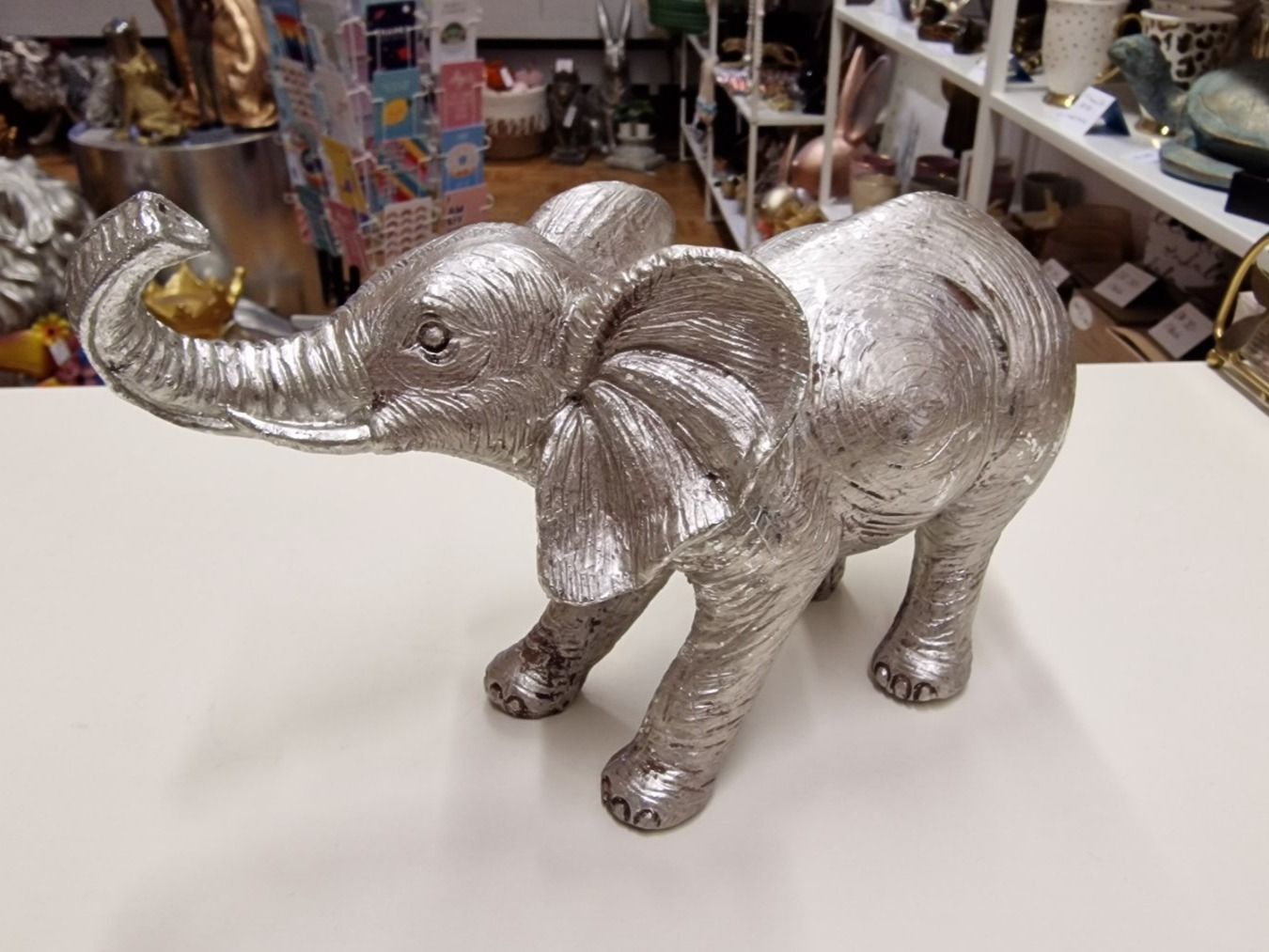 Statuette: Deko Elefant Silber Optik – Nuovo e nell'imballaggio originale da Schaffhausen venduto da AtelierPudesco 1