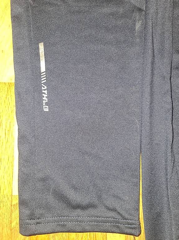 Pantaloni: Trainerhose Grösse S – Usato da Kriens venduto da akazy 1