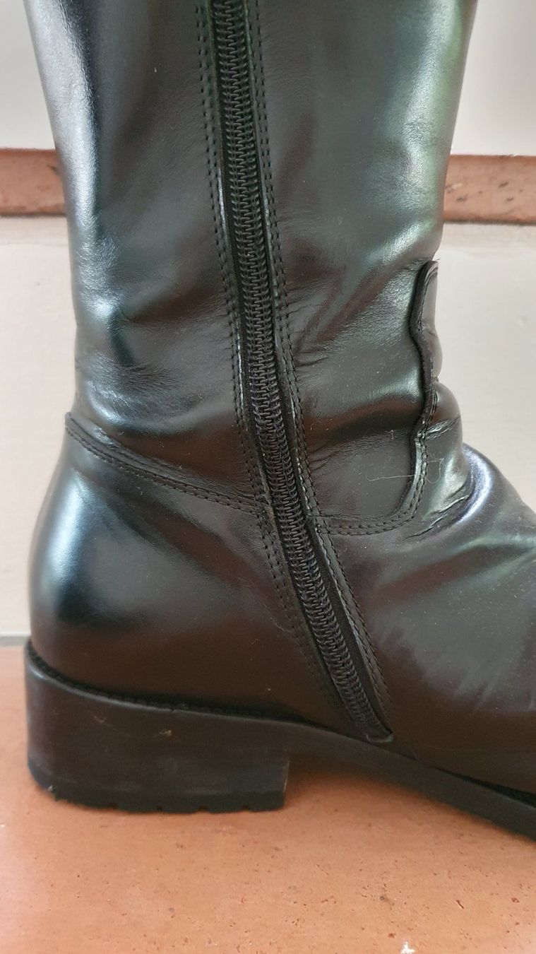 Damenschuhe: Elegante, schwarze Lederstiefel – Gebraucht aus Jona von Lucie.P 2