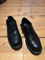 ROWLEY Coal-Black Folded Derby, Handgefertigt in Italien