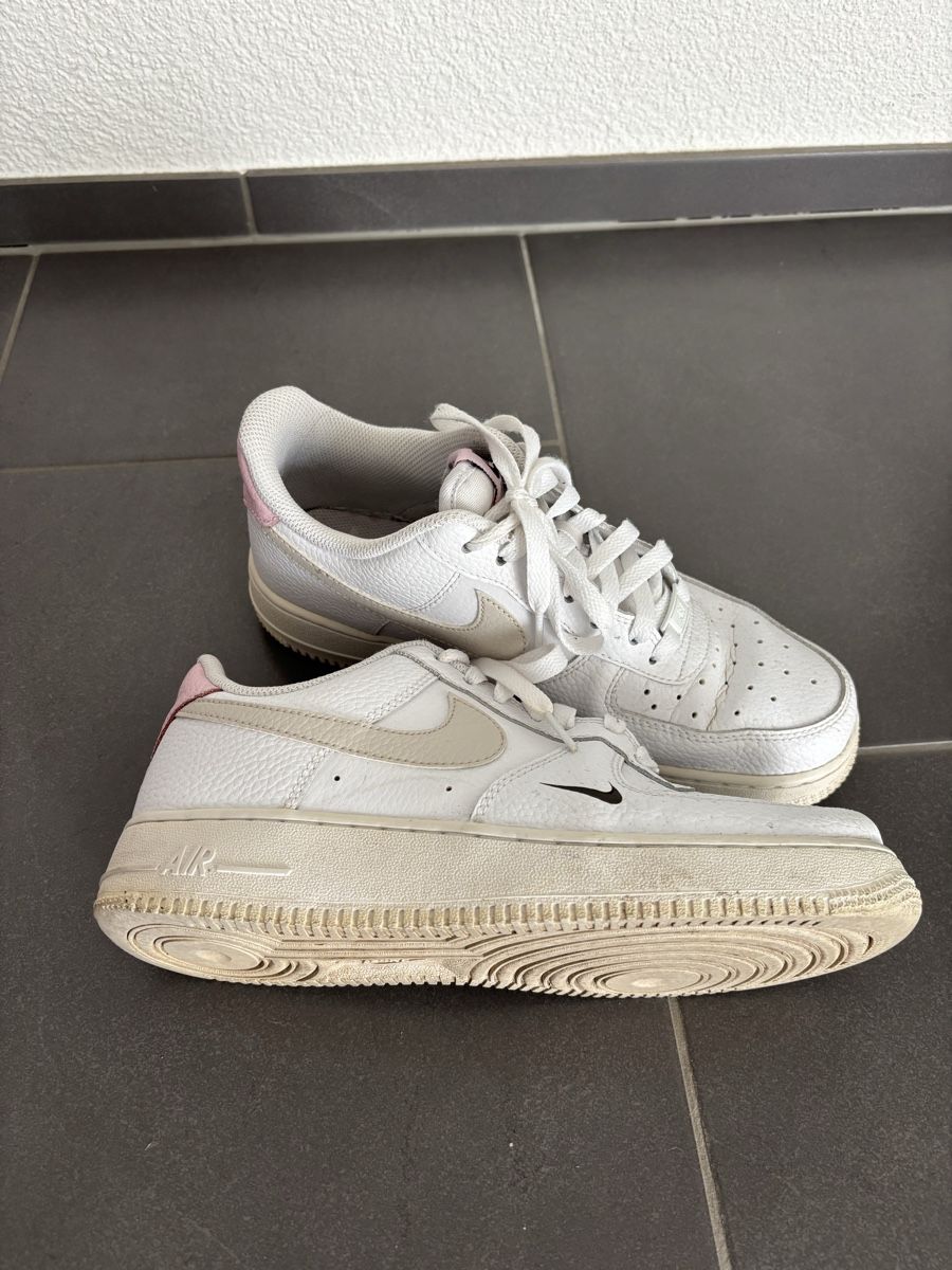Nike Damenschuhe: Nike Air Force 1 Gr. 40 – Gebraucht aus Alchenflüh von flower_xx 1