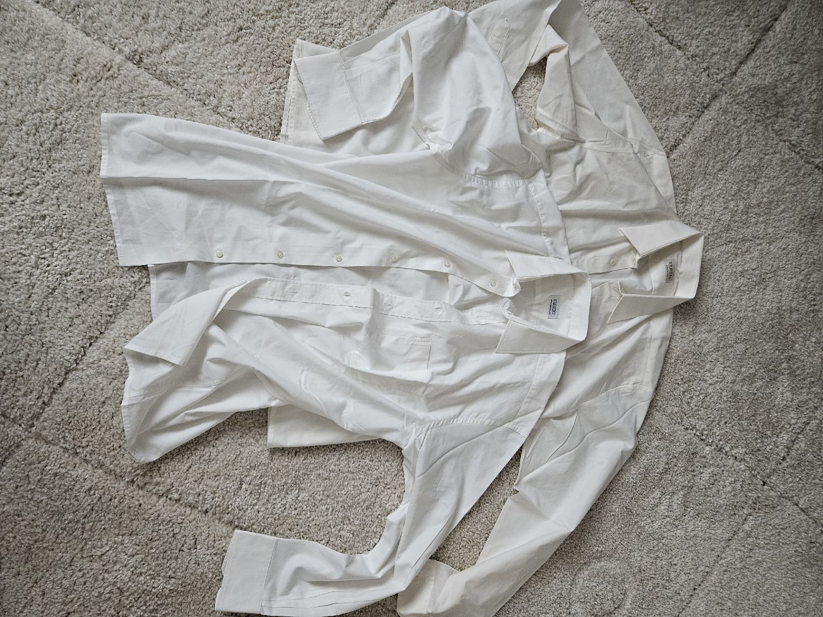 Lotti di vestiti: Lot de deux chemises blanches taille 41 – Usato da Pully venduto da arn_89gc 5
