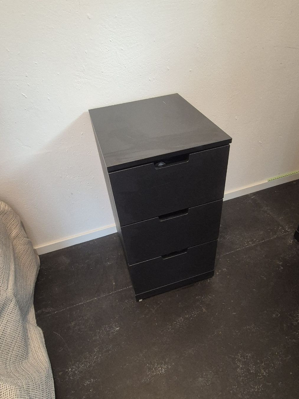 Ikea Cassettiere: NORDLI Kommode mit 3 Schubladen, anthrazit, 40x76 cm - IKEA  – Usato da Baden venduto da midewe 1