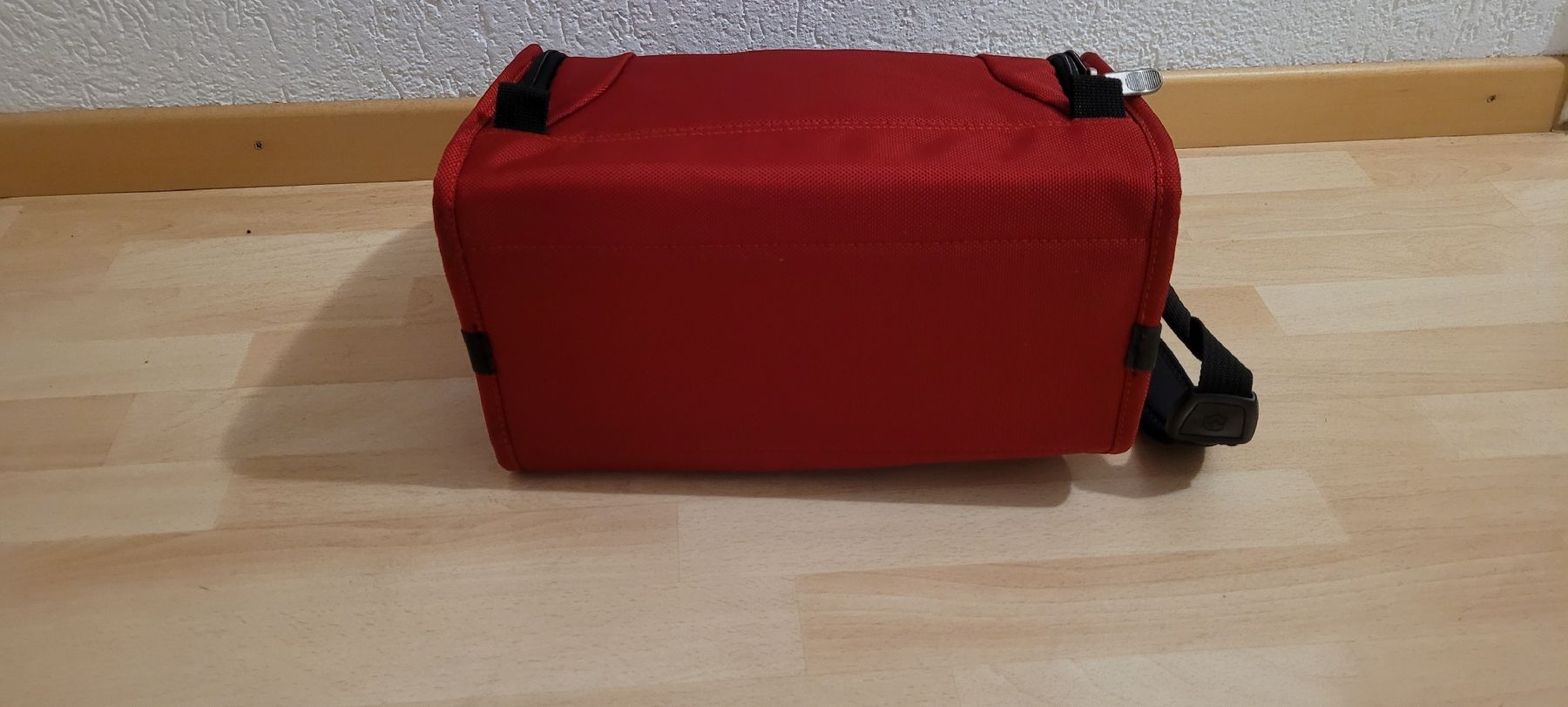 Custodie per cosmetici: Rote Reisetasche Beauty Case – Nuovo (secondo la descrizione) da Schwyz venduto da Vesparider01 5