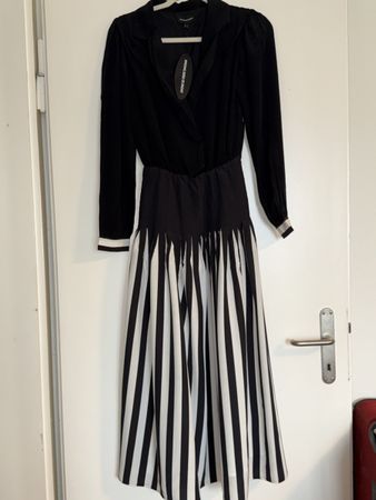 Kleid schwarz-weiss gestreift Grösse L mit Etikett
