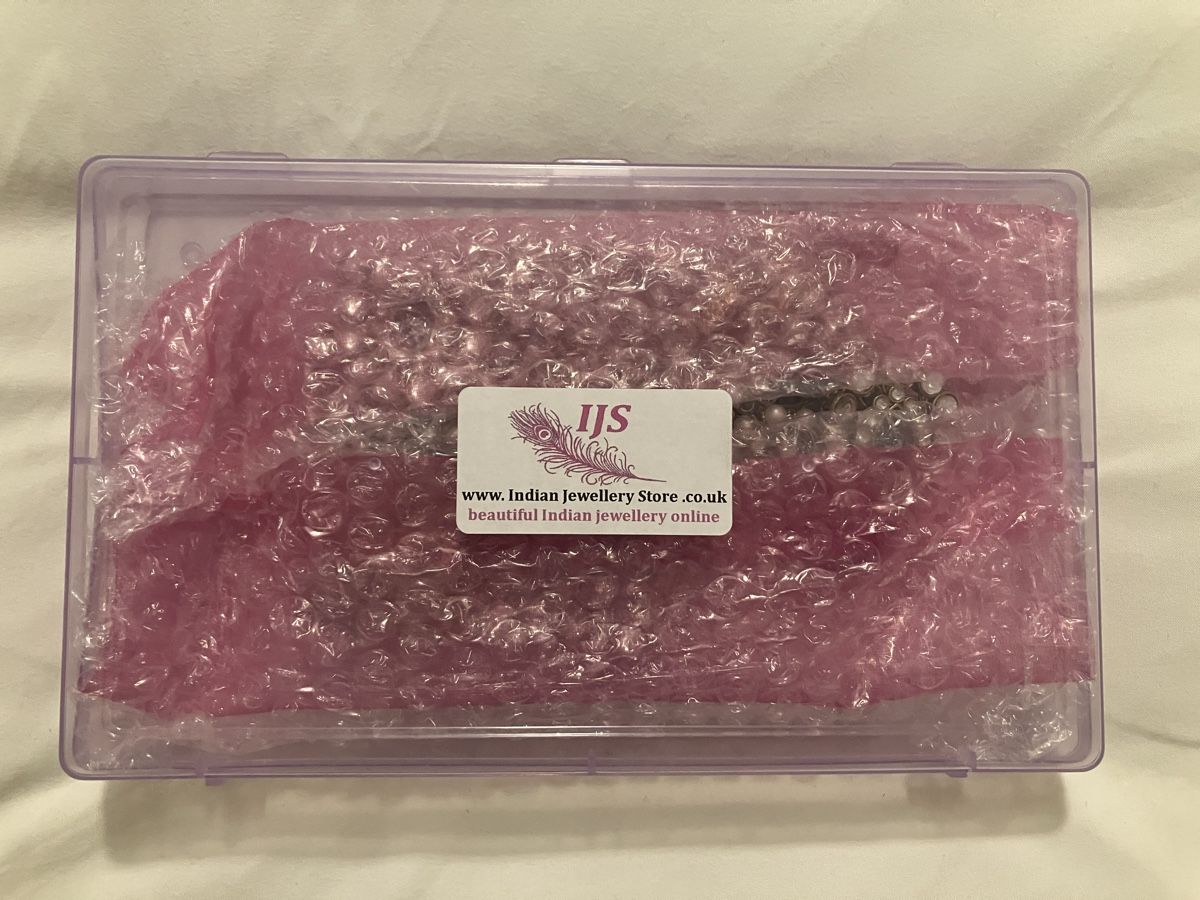 Catenine: Collier indù bigiotteria perle e pietre – Nuovo e nell'imballaggio originale da Genestrerio venduto da sil_gvq6 4