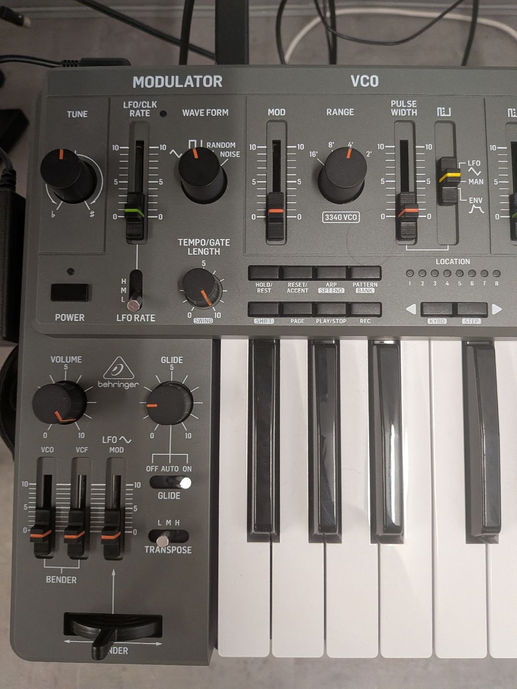 Behringer Instruments de musique: behringer ms-1 – D'occasion à Mörschwil par nil_z6cy 3