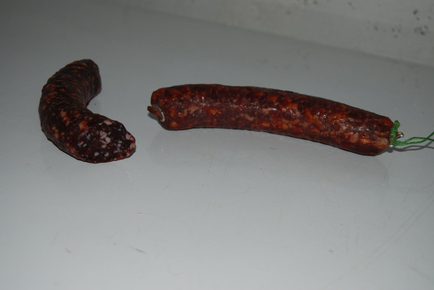 Cibi & Specialità: Rindstrockenwurst  Salami de bœuf – Nuovo e nell'imballaggio originale da Boltigen venduto da Hightower13