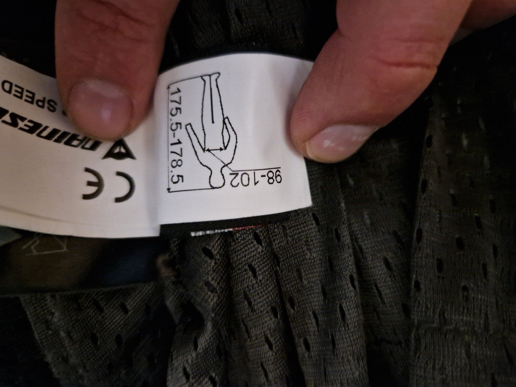 Dainese Giacche: Dainese Lederkombi Grösse 50 2 Teiler – Usato da Benken SG venduto da Sherco-01 5