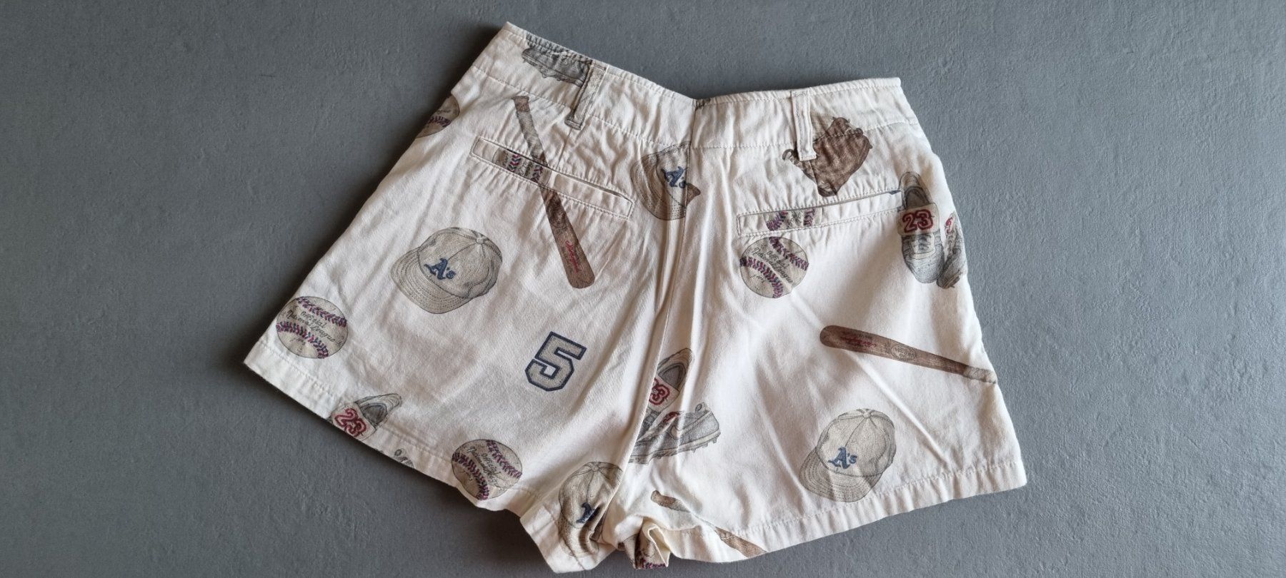 Pantaloni: Short INGROROSE taille haute 42IT 36CH 100% coton – Usato da vufflens la ville venduto da Veuveclicquot 1