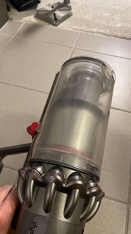 Aspirateurs & Accessoires: Dyson V10 absolut – D'occasion à Duillier par ant_8vvd 1
