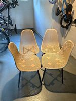 Stühle für Draussen und Drinnen