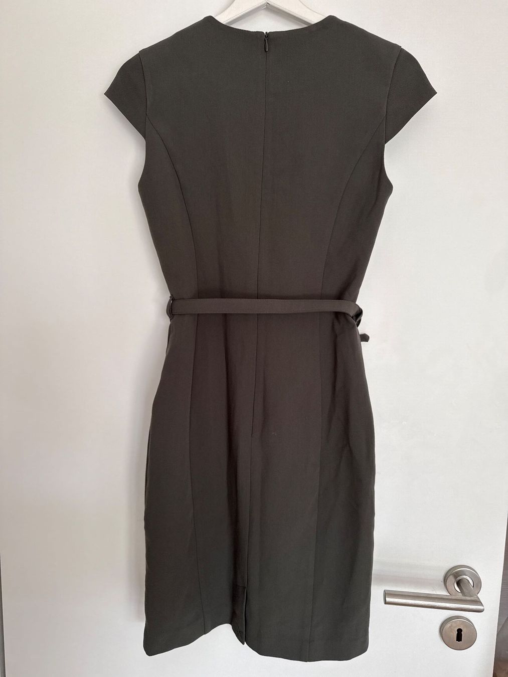 H&M Kleider: Etuikleid mit Gürtel von H&M Gr.34 – Gebraucht aus Schönenwerd von d.chiara 1