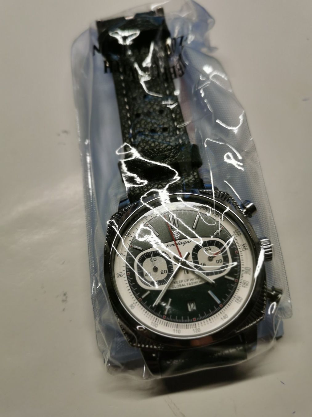 Orologi: Edle Herrenuhr mit PU Lederarmband – Nuovo e nell'imballaggio originale da Filzbach venduto da Sabenasi 5