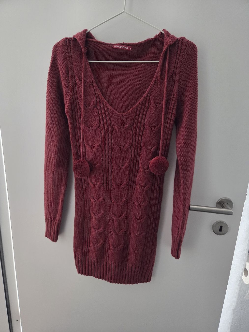 Vestiti: Rotes Strickkleid mit Kapuze Gr. XS – Usato da Kriens venduto da ..stx..